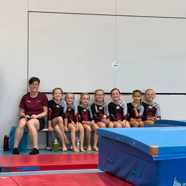 Am vergangenen Samstag fanden in Lohn-Ammannsegg die kantonalen Herbstmeisterschaften im Einzelgeräteturnen statt und somit der letzte Wettkamp vom GETU-Turnjahr. Unsere Turnerinnen zeigten starke Leistungen und konnten 8 Auszeichnungen erturnen. 🥳🤸‍♀️✨️